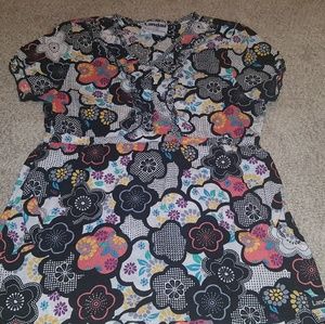 Size Small Scrub Top